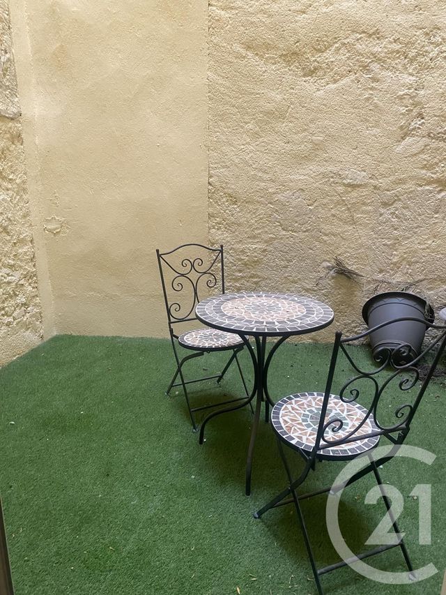 Appartement F3 à vendre - 3 pièces - 82.0 m2 - PEZENAS - 34 - LANGUEDOC-ROUSSILLON - Century 21 Agi Immobilier