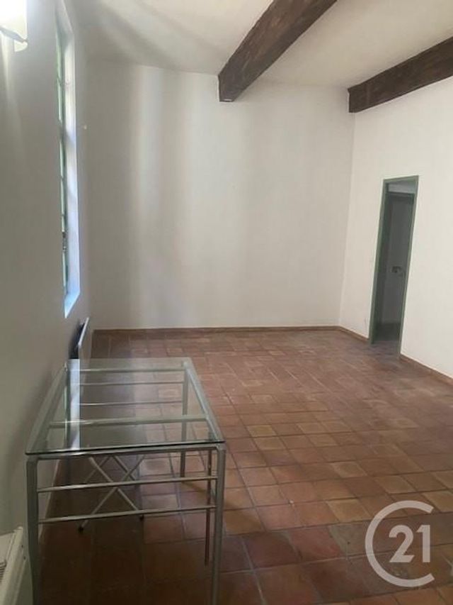 Appartement F2 à louer - 2 pièces - 42.0 m2 - PEZENAS - 34 - LANGUEDOC-ROUSSILLON - Century 21 Agi Immobilier