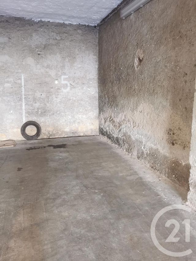 parking à louer - 20.0 m2 - PEZENAS - 34 - LANGUEDOC-ROUSSILLON - Century 21 Agi Immobilier