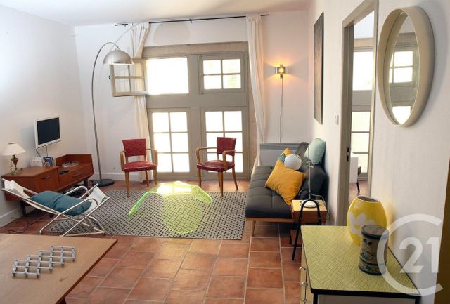 Appartement F3 à louer - 3 pièces - 64.0 m2 - PEZENAS - 34 - LANGUEDOC-ROUSSILLON - Century 21 Agi Immobilier